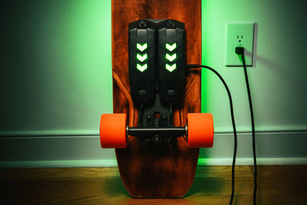 How to Ride Electric Skateboard: A Comprehensive Guide 2024